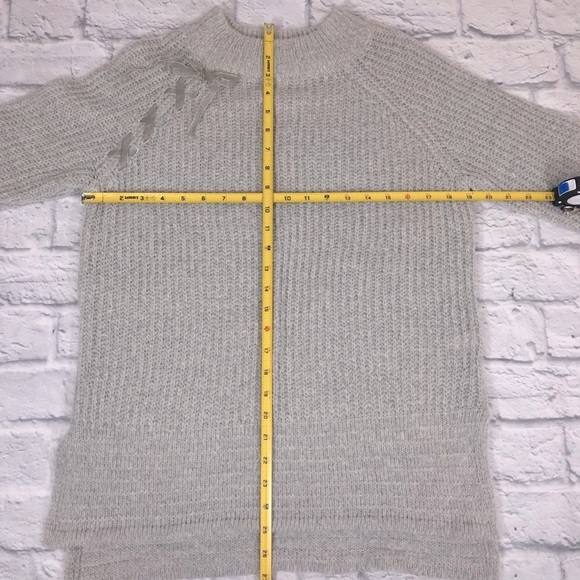 Lauren Conrad gray knit mock neck sweater Medium - Picture 6 of 7